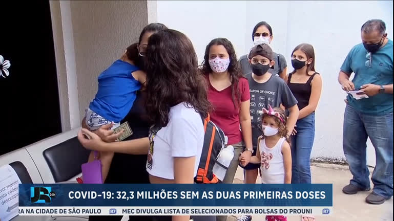 mais-de-32-milhoes-de-brasileiros-nao-tomaram-as-duas-primeiras-doses-da-vacina-contra-a-covid-19