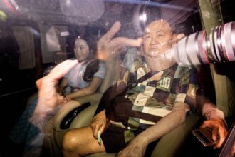 ex-lider-da-tailandia-thaksin-shinawatra-e-solto-apos-seis-meses-detido