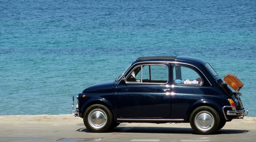 Qual a História do Fiat 500 e o Seu Ressurgimento?